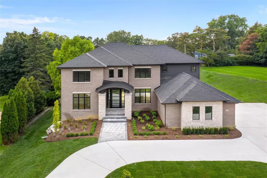 2770 MACKINTOSH Lane, Bloomfield Hills, MI 48302 0933