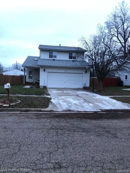 5730 Piper Avenue, Lansing, MI 48911 4614