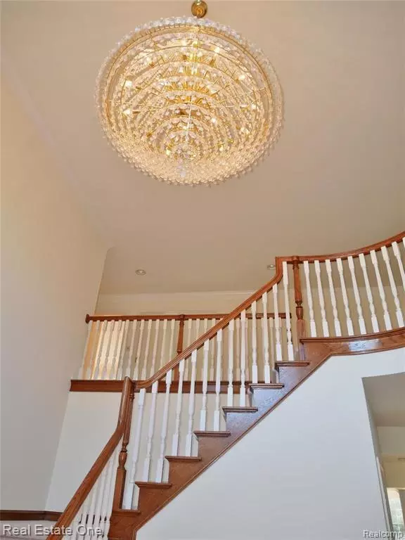 Troy, MI 48098 2370,2311 Haverford Drive