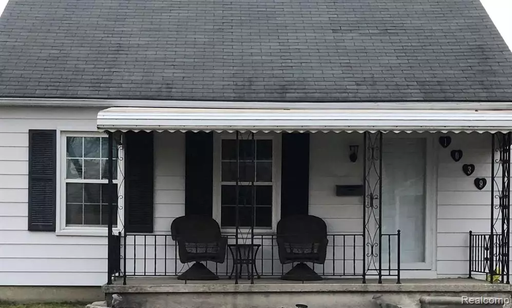 1039 23RD Street, Wyandotte, MI 48192 3027