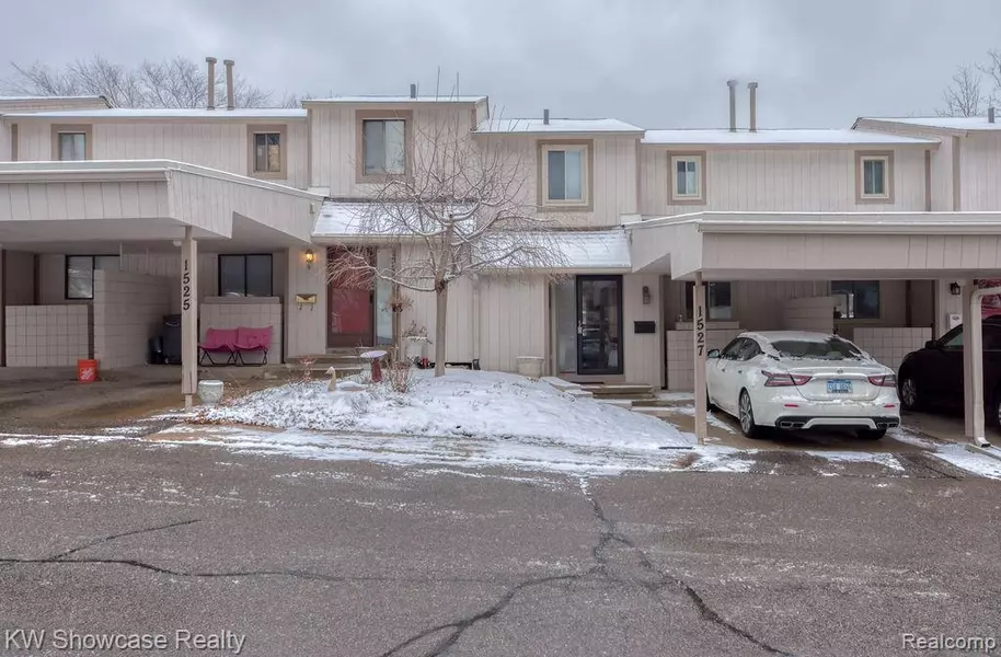 1527 Charter Oak Drive, Rochester Hills, MI 48309 2703