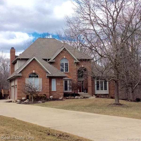 South Lyon, MI 48178 9422,22755 INDIANWOOD Drive