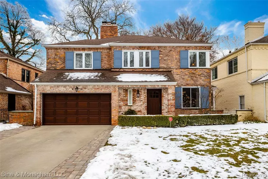 225 KENWOOD, Grosse Pointe Farms, MI 48236 3517