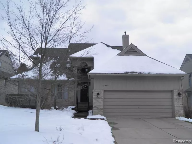 38319 Golfview, Farmington Hills, MI 48331