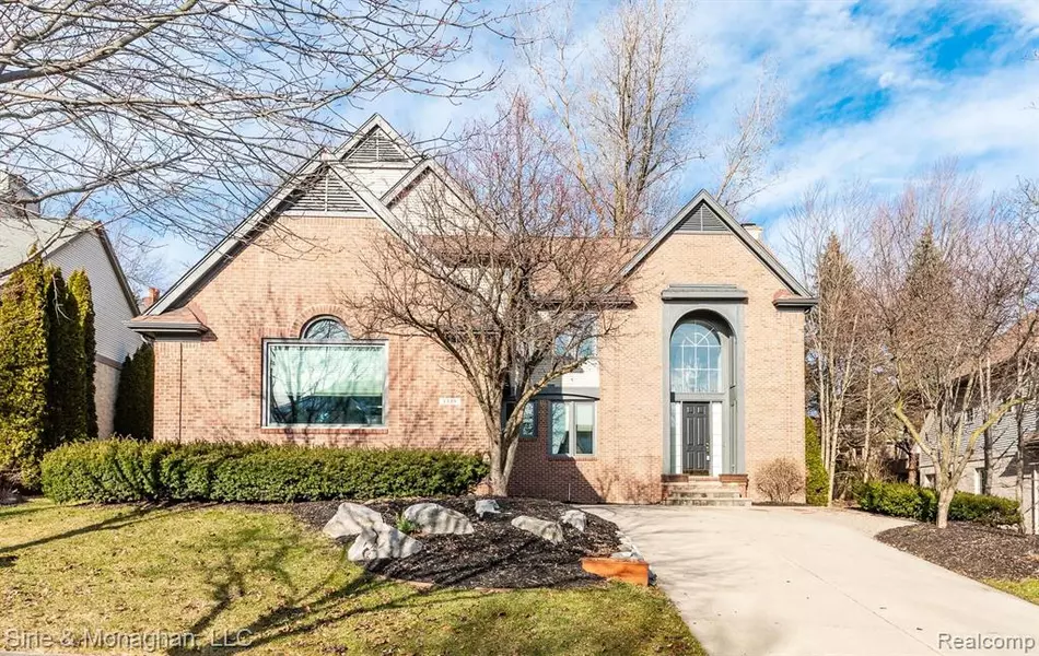 1339 KENTFIELD Drive, Rochester, MI 48307 6046