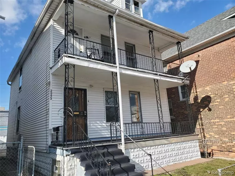 2053 TROWBRIDGE Street, Hamtramck, MI 48212 4402