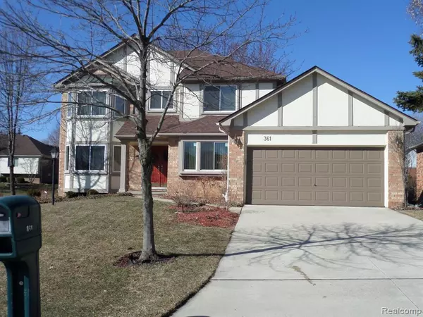 Rochester Hills, MI 48307 3467,361 SANDALWOOD Drive