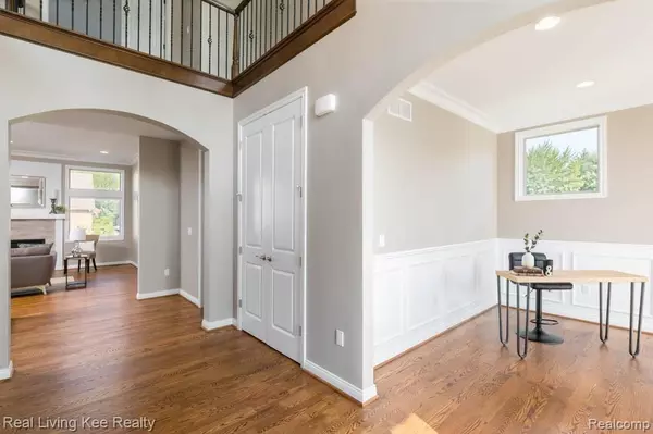 Troy, MI 48085,2715 BROOKE VIEW LN