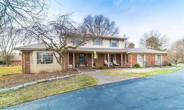 Rochester Hills, MI 48309 2827,2825 S CHRISTIAN HILLS Drive