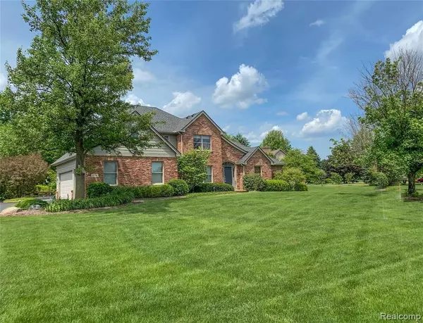 9324 Yorkshire Drive,  Saline,  MI 48176 9443