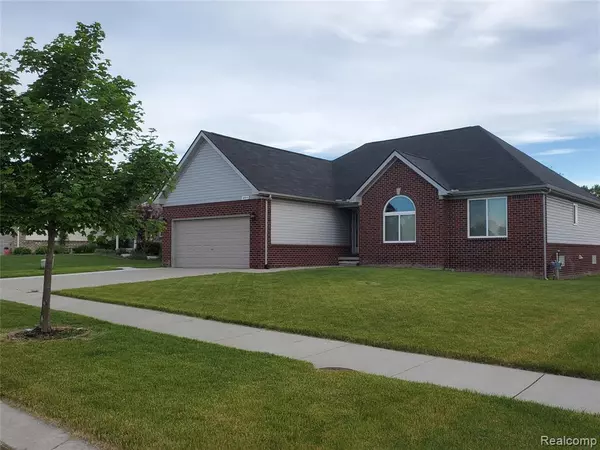 Clinton Township, MI 48035 1377,18511 Shannon Court