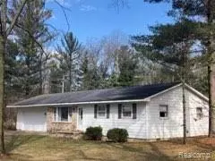 7074 WOODHILL DR, Caseville, MI 48725-9619