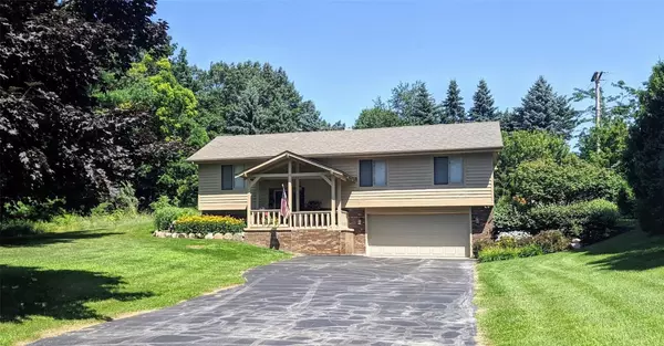 524 KEDDLE Road, Howell, MI 48843-8893