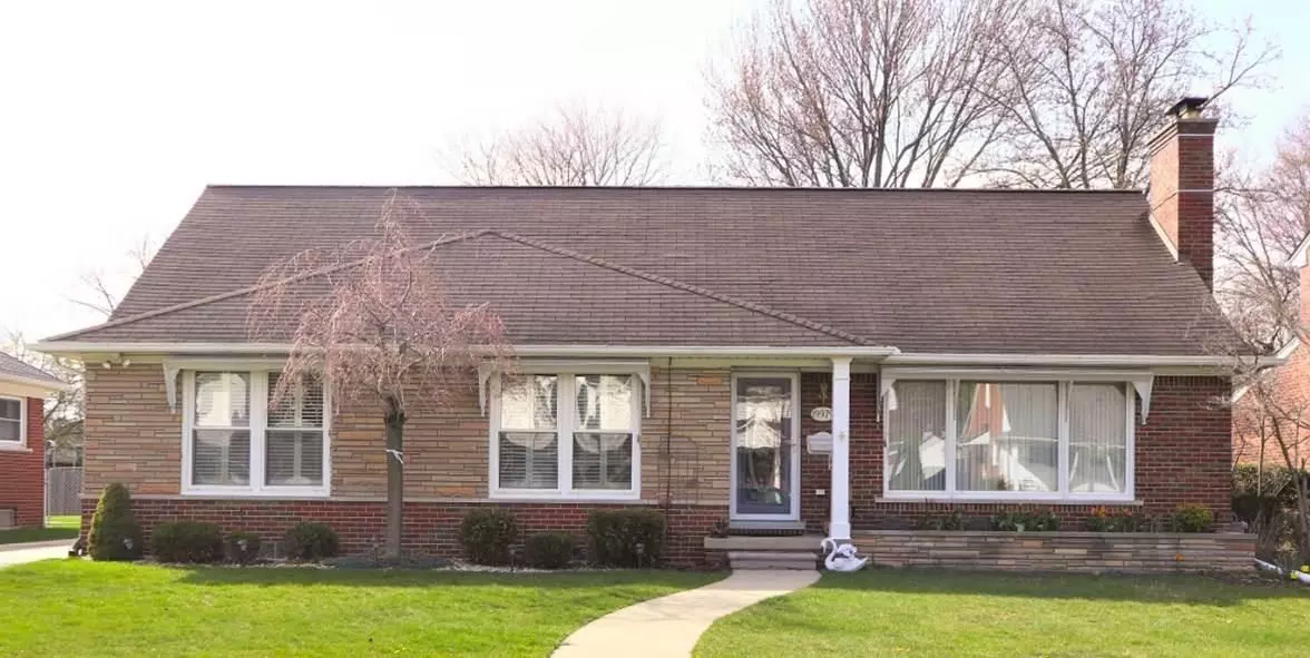 19979 WEDGEWOOD Drive, Grosse Pointe Woods, MI 48236 2422