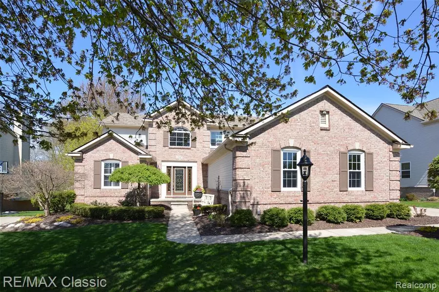 2147 CLIFFSIDE Drive, Wixom, MI 48393 1277