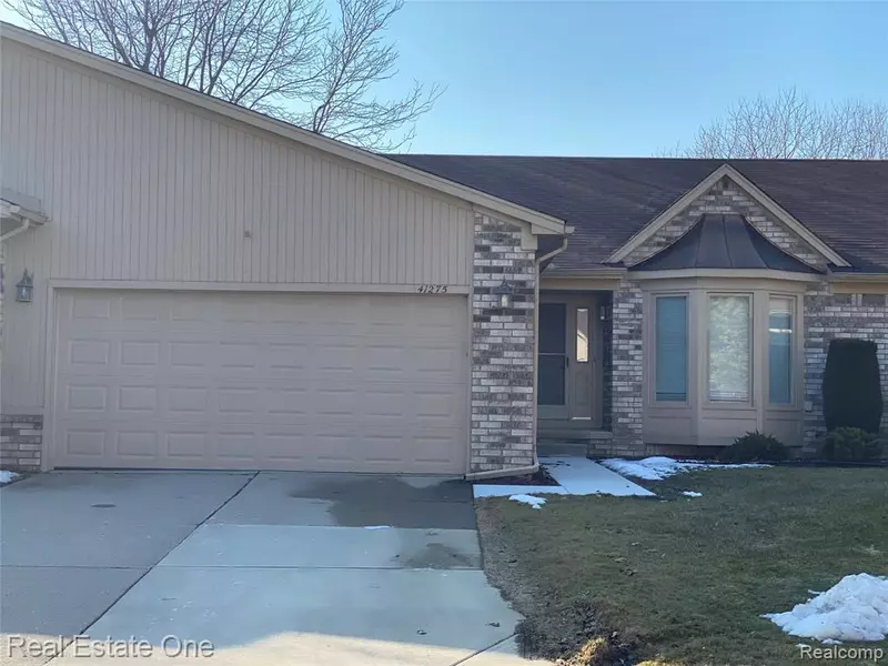 41275 FORTUNA Drive, Clinton Township, MI 48038 2233