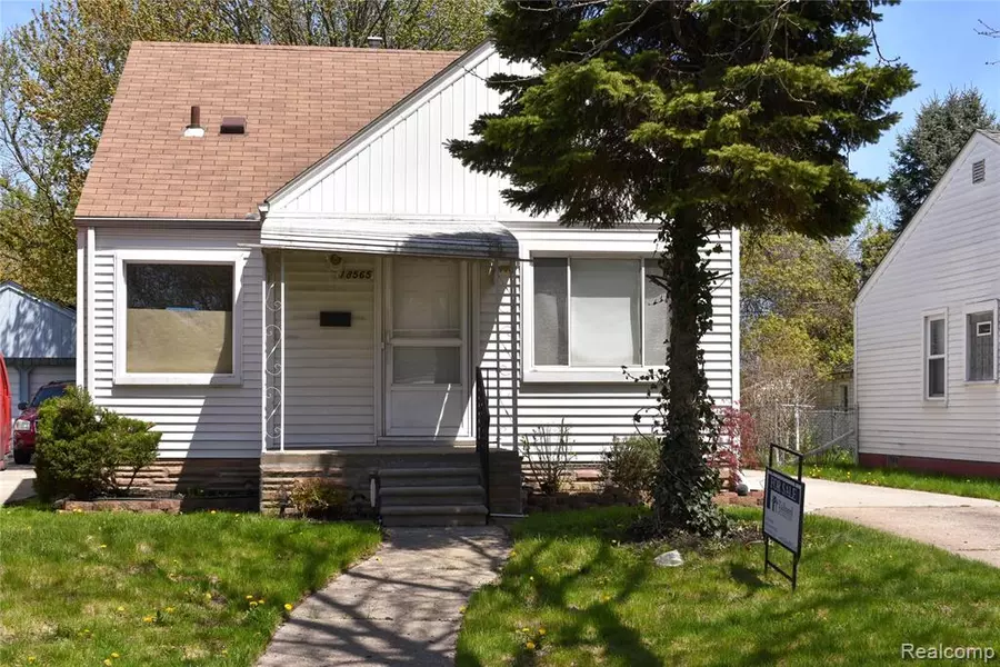 18565 WASHTENAW Street, Harper Woods, MI 48225 2145