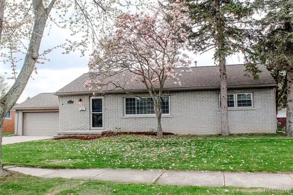 30019 Elmgrove Street, Saint Clair Shores, MI 48082 1604