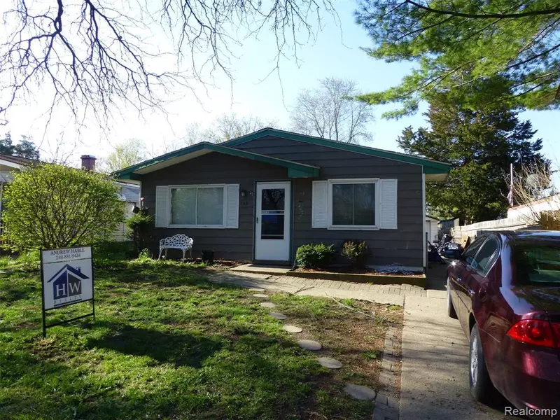 149 W BEVERLY Avenue, Pontiac, MI 48340 2621