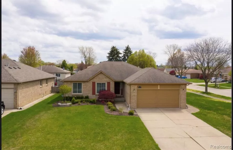 5438 KEBBE Drive, Sterling Heights, MI 48310 5161