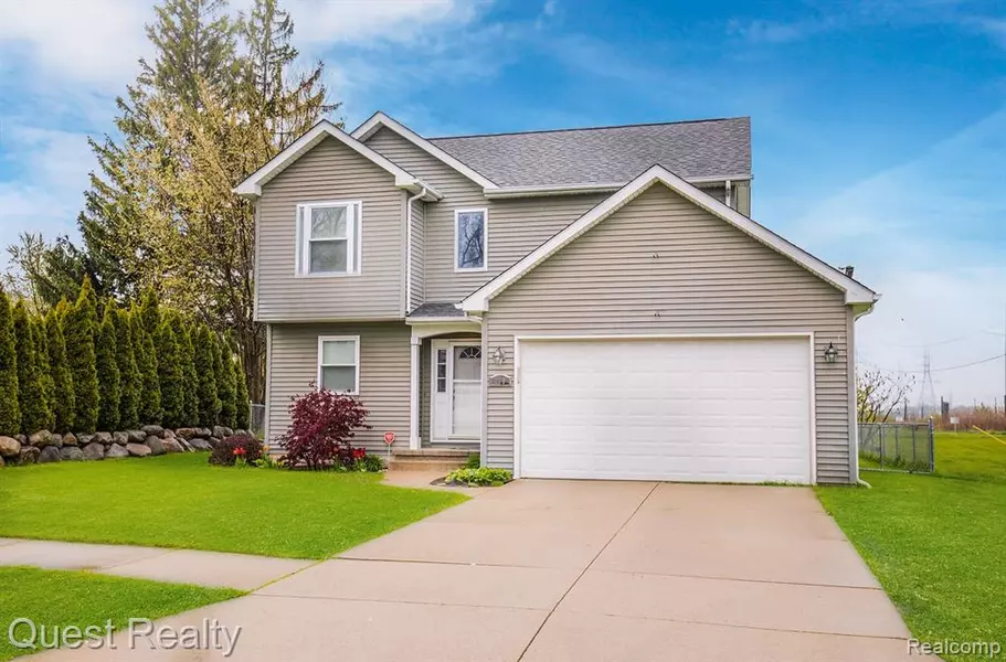 119 E CORNELL Avenue, Pontiac, MI 48340 2633