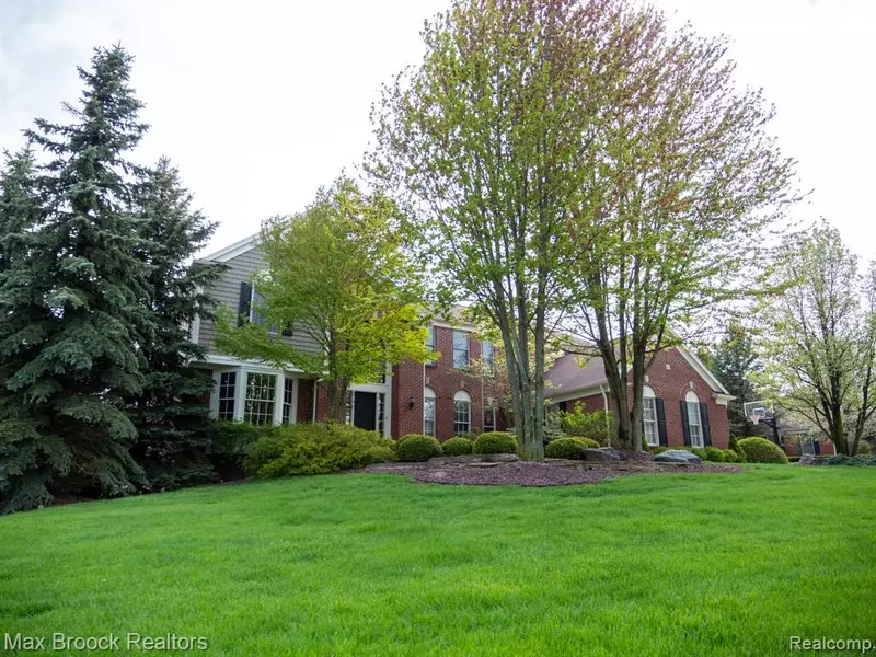 5740 STONEHAVEN Boulevard, Rochester, MI 48306 4940