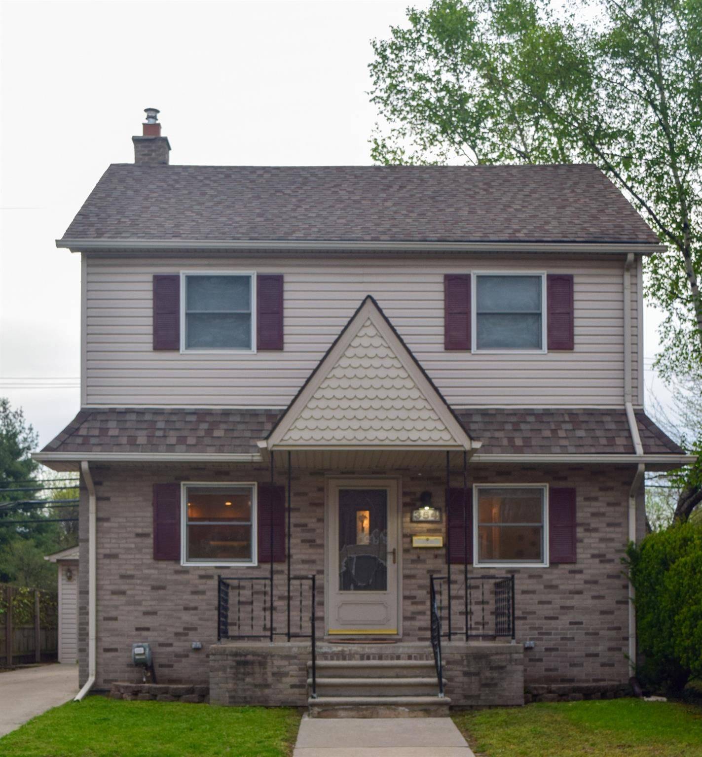 354 Adams Court, Ferndale, MI 48220