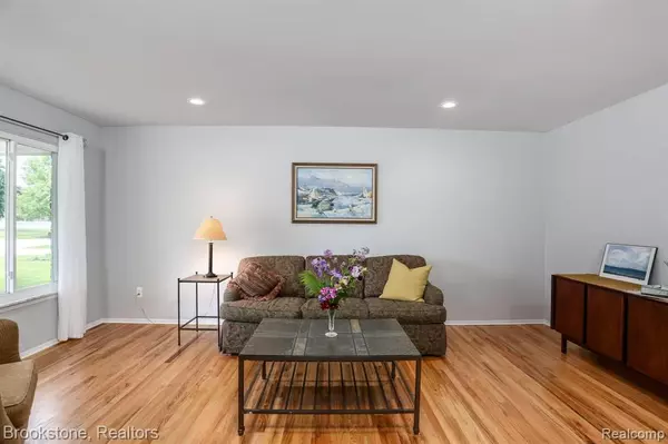 Troy, MI 48085 3421,5291 CHURCH HILL Drive