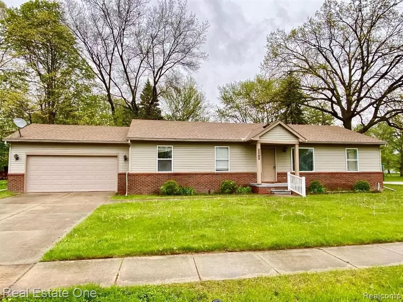 2242 PLUM Drive, Troy, MI 48083 1631