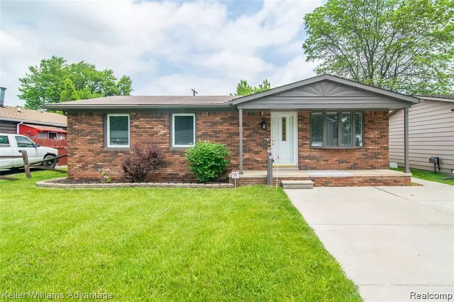 37197 JEFFERSON Avenue, Harrison Twp, MI 48045 2629