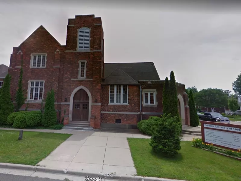 239 Cherry St., Trenton, MI 48183