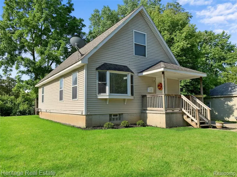 97 PARKDALE Avenue, Pontiac, MI 48340 2547