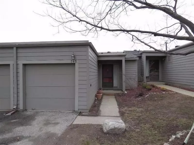 745 WATERSEDGE Drive, Ann Arbor, MI 48105 2516