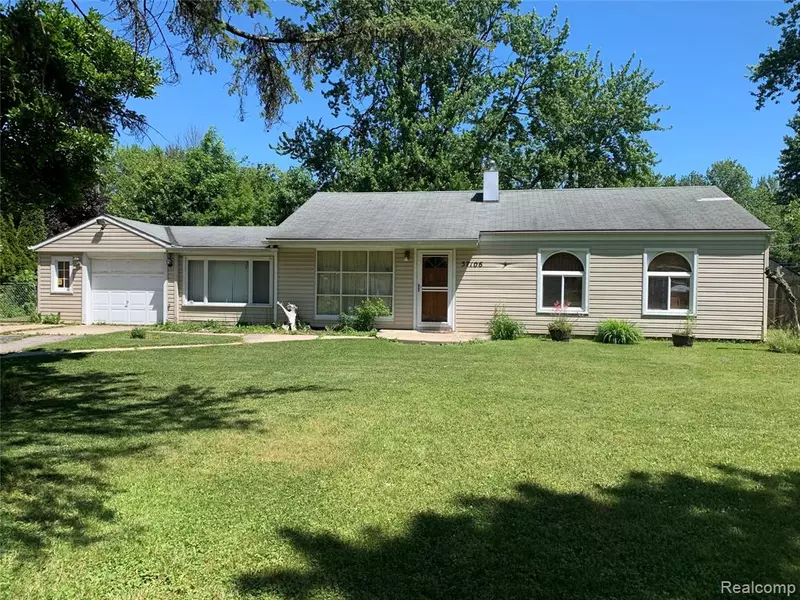 37106 EMERY Street, Clinton Township, MI 48036 3743