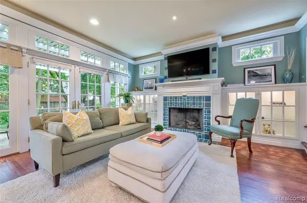 Birmingham, MI 48009 6590,1367 VILLA Road