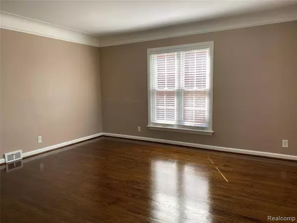 Grosse Pointe Woods, MI 48236,2009 Norwood