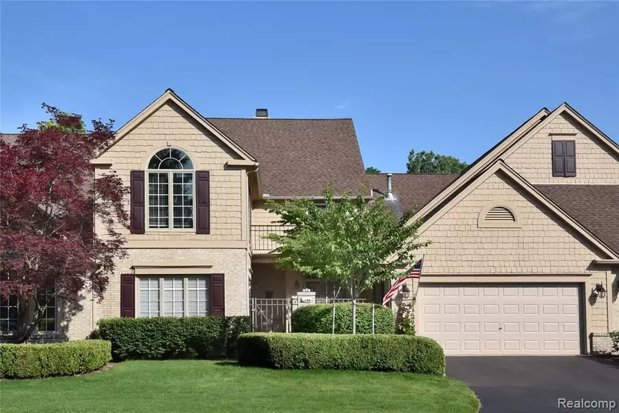 535 Cambridge Way, Bloomfield Hills, MI 48304 3817