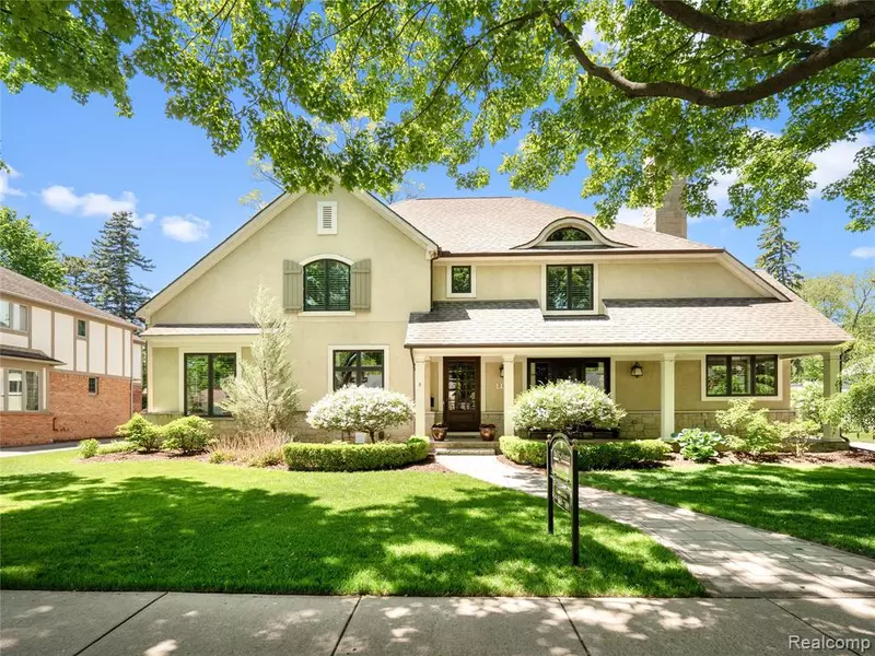 386 WESTCHESTER WAY, Birmingham, MI 48009