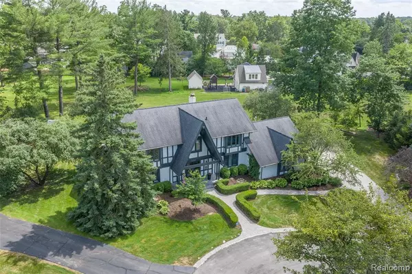 Birmingham, MI 48009,1569 Pleasant Court