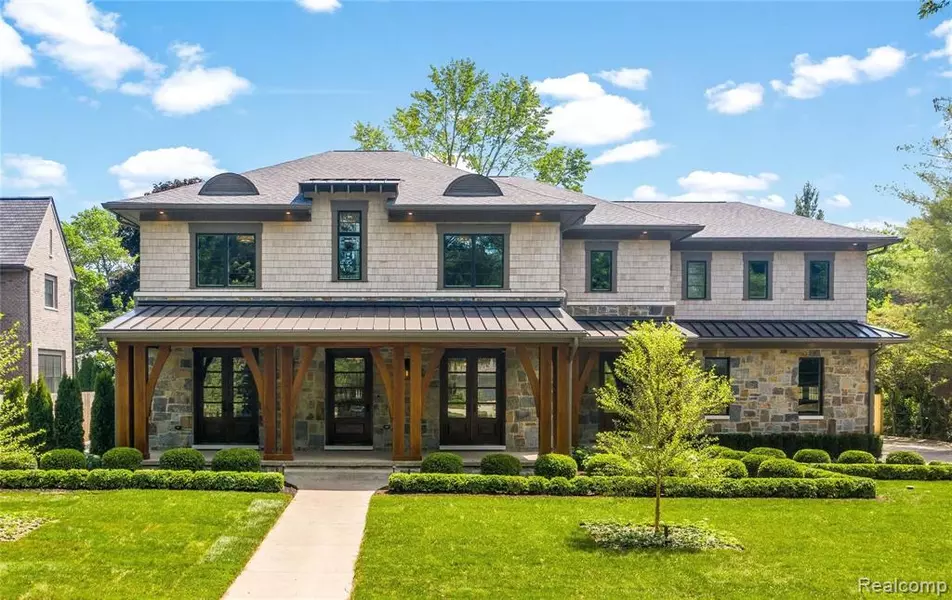 1252 FAIRFAX Street, Birmingham, MI 48009 1084