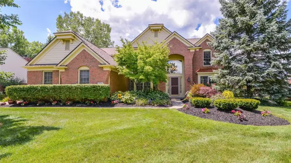 1984 BLOOMFIELD OAKS Drive, West Bloomfield, MI 48324 1295