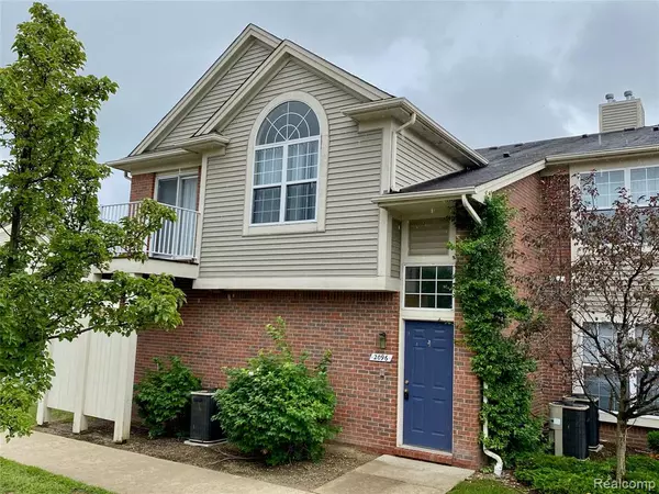 2096 LEIGHTON Drive, Shelby Twp, MI 48317