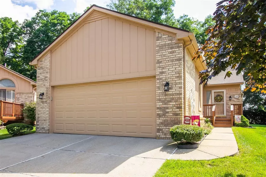 35852 LONE PINE Lane, Farmington Hills, MI 48335 5813