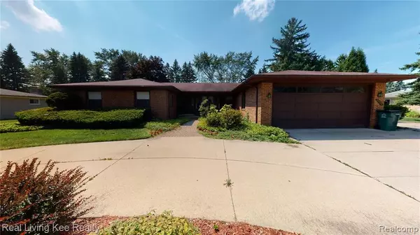 6865 FREDMOOR Drive, Troy, MI 48098 1726