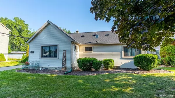 Troy, MI 48083 2537,2033 VERMONT Drive