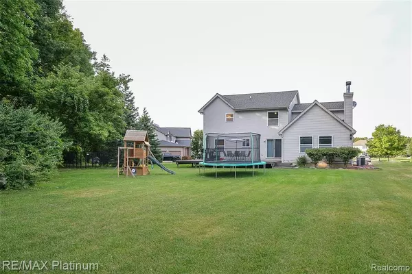 Howell, MI 48843,9154 SPRINGWOOD Court