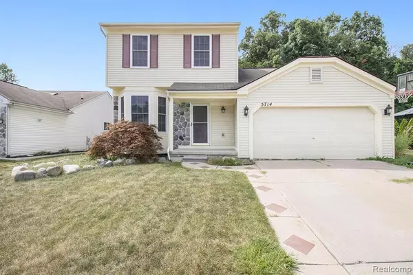 5714 LOCKWOOD Drive, Waterford, MI 48329 3499