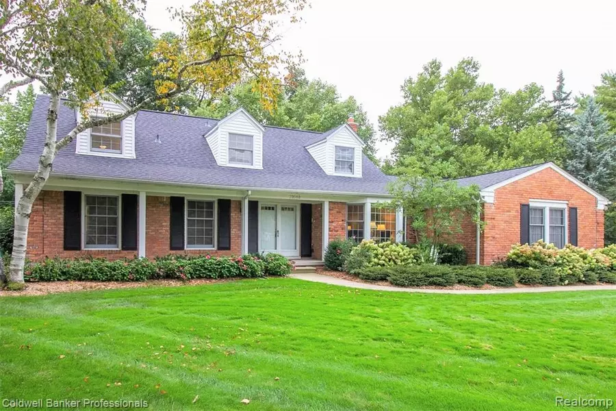 23063 NOTTINGHAM DR, Beverly Hills, MI 48025