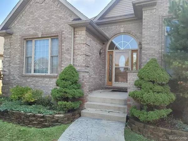 Rockwood, MI 48173 8631,32817 STEFANO Drive