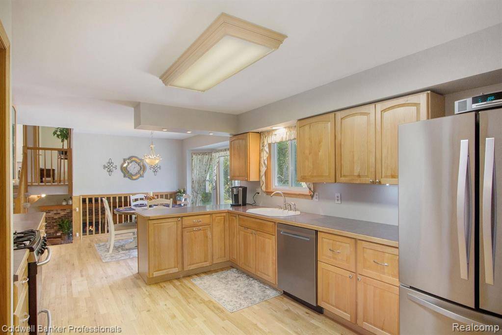 Lapeer, MI 48446 2954,3576 HUNT Road